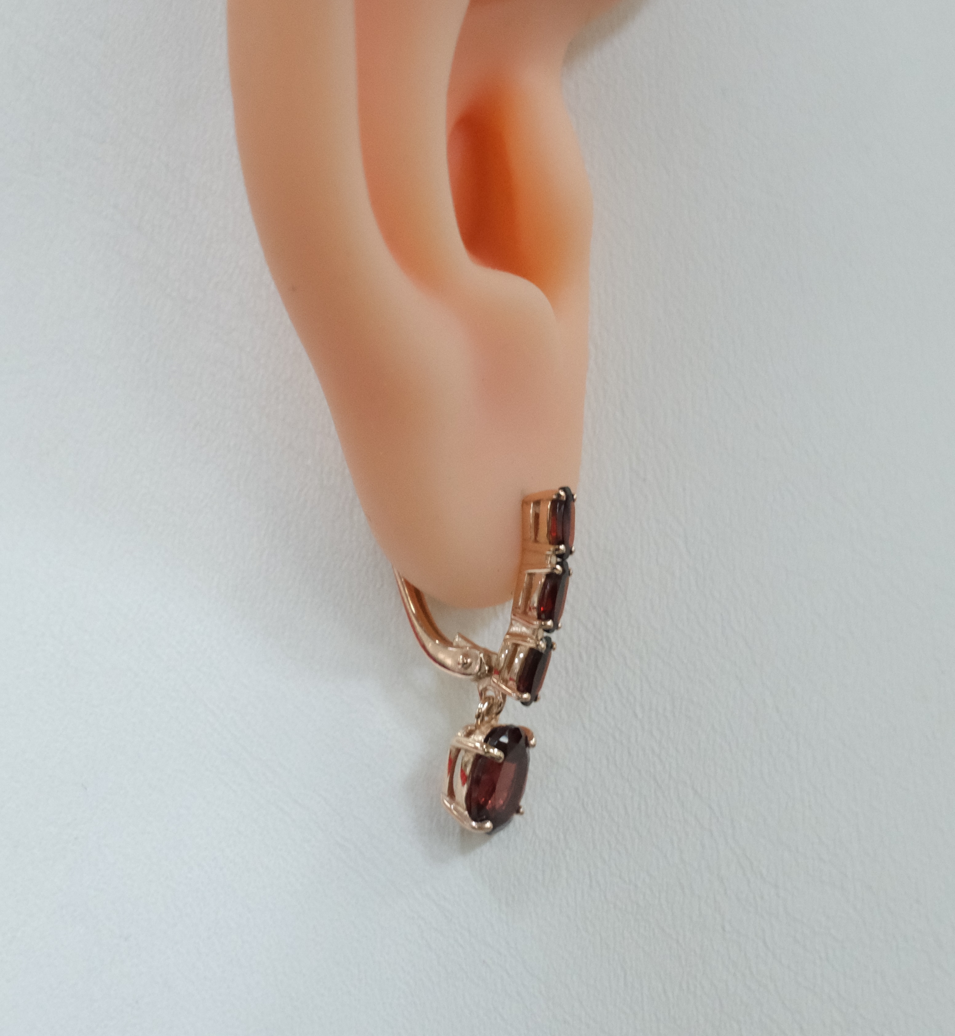 Серебряные серьги с гранатами